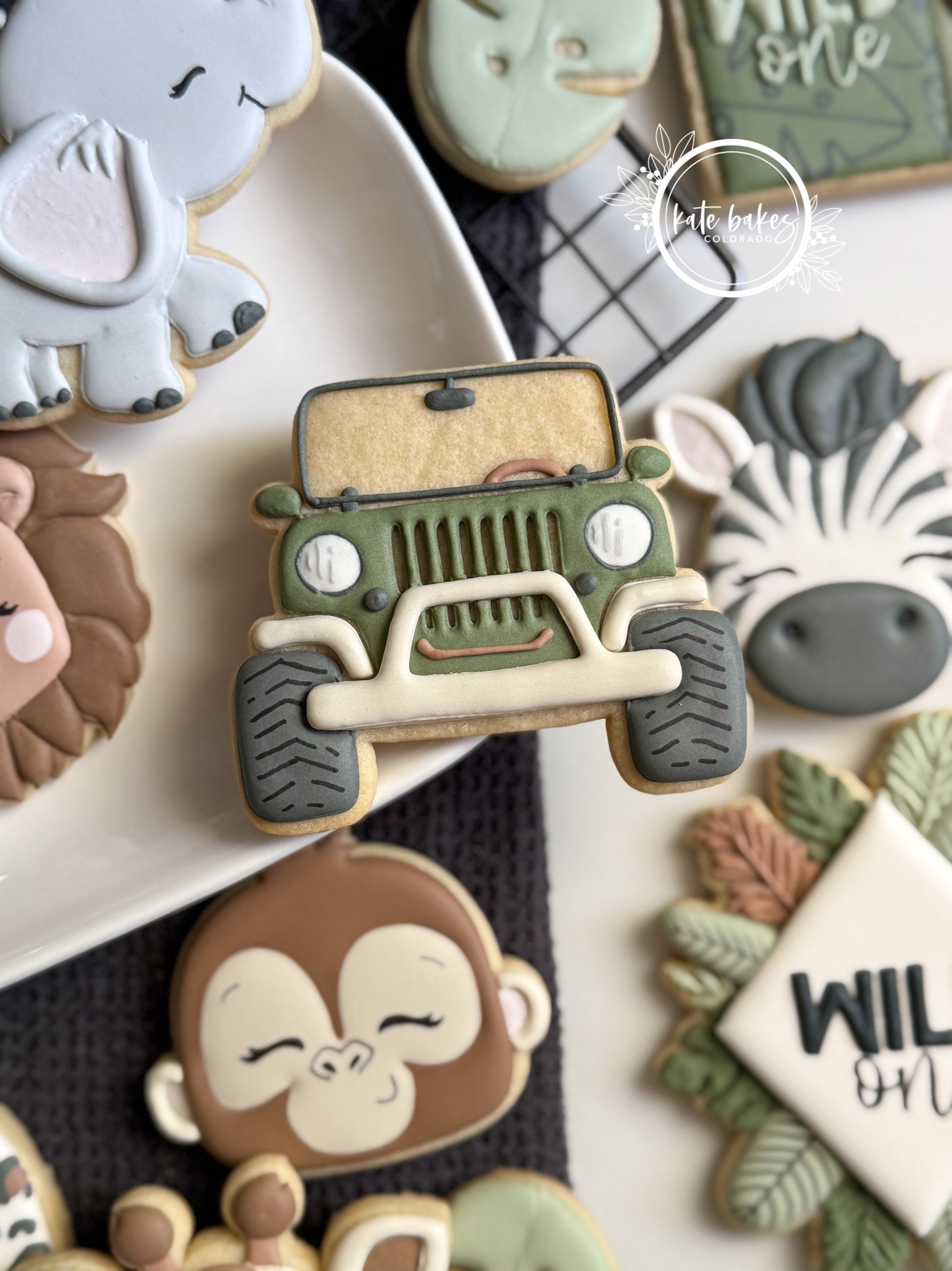 Plantilla de Oso con Corona de Flores Tropicales + Hoja Transferible