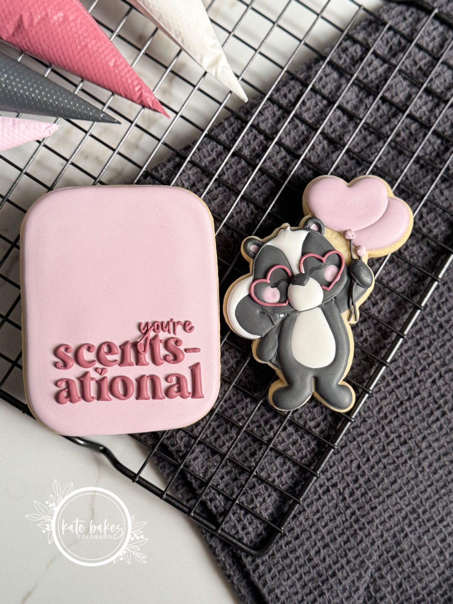 Ours avec modèle de couronne de fleurs tropicales + feuille de transfert