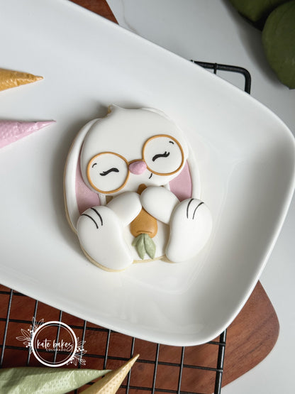 Sitting Bunny with Carrot Cookie Cutter