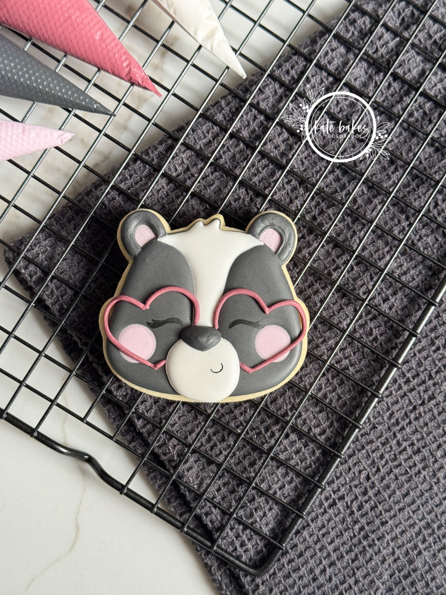 Baleine avec emporte-pièce en forme de cœur